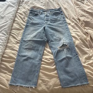 Levi's Light Blue Distressed Ribcage Straight Cropped Jeans